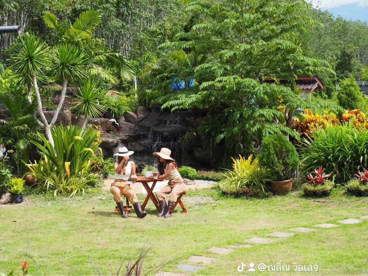 ไร่นาบัวหลวง คาเฟ่ & ฟาร์มสเตย์ Raina Bualuang Cafe & Farm Stay Ban Na No Exterior foto